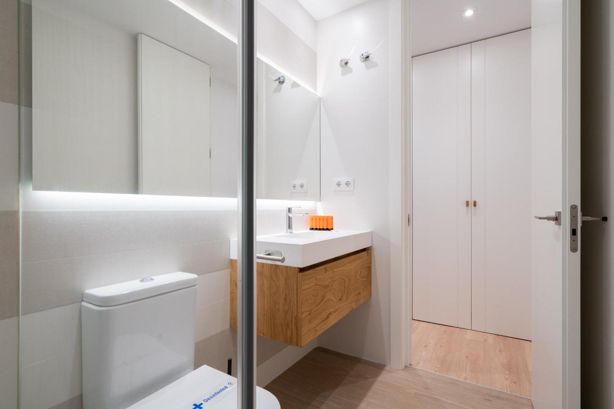 Apartamento Reformado De Lujo En Gran Via Apartment Madrid Bagian luar foto