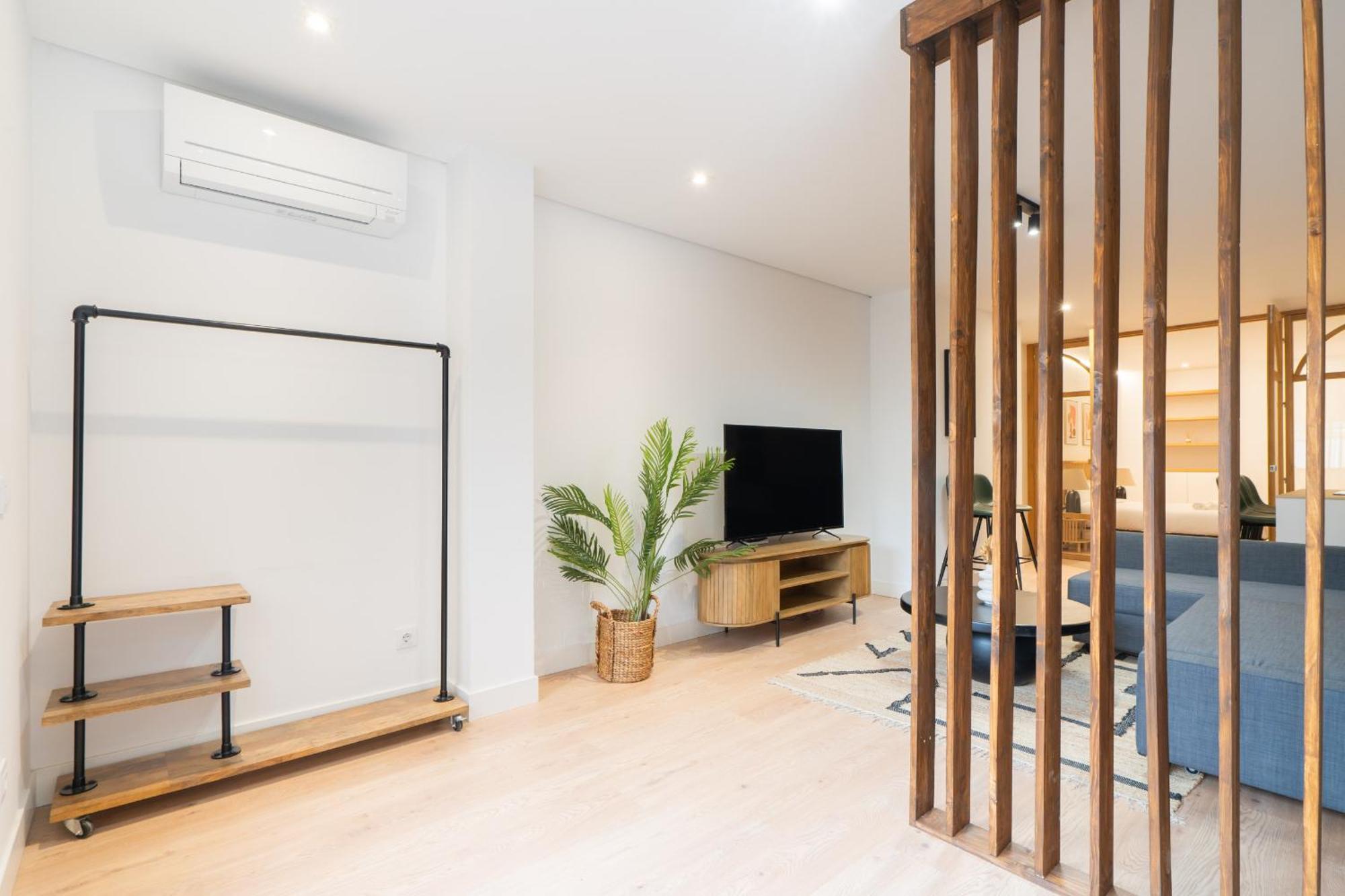 Apartamento Reformado De Lujo En Gran Via Apartment Madrid Bagian luar foto